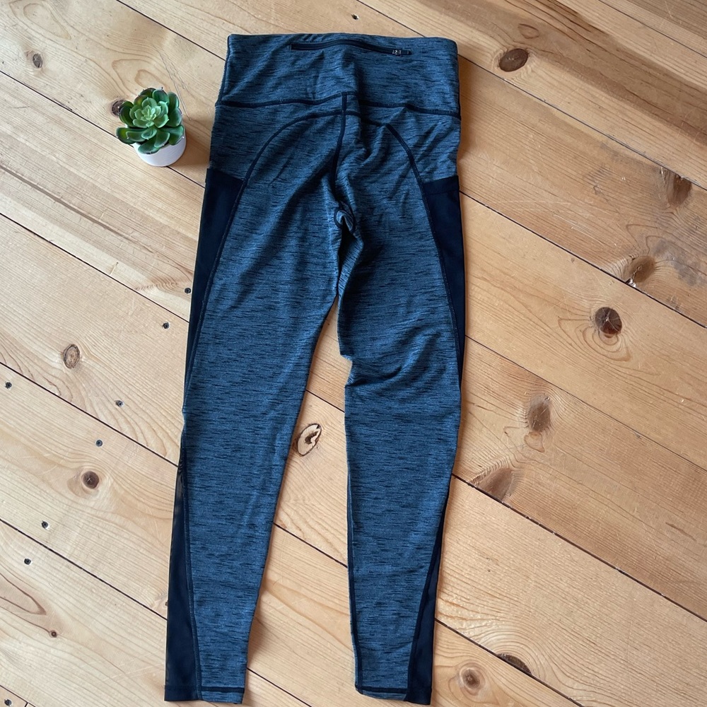 Mesh panel legging - Picture 3 of 10